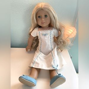 AMERICAN GIRL “Caroline’s Pjs”, retired set, great condition